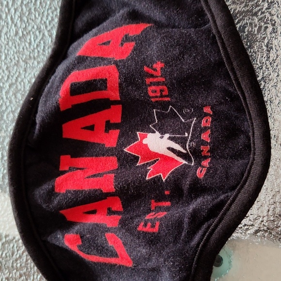 Hockey Canada Face Mask - EUC - Picture 4 of 8